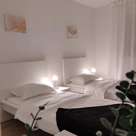 Marija Apartman Осиек Экстерьер фото