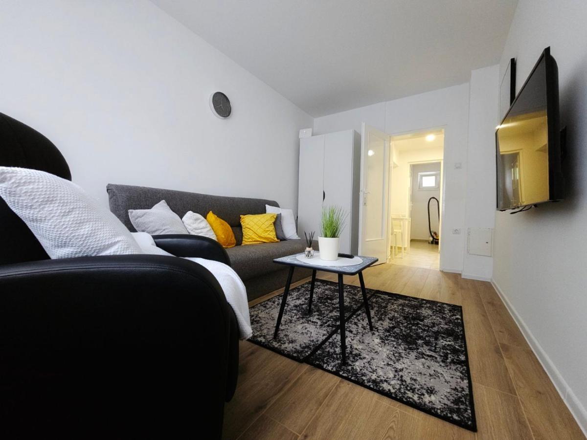 Marija Apartman Осиек Экстерьер фото